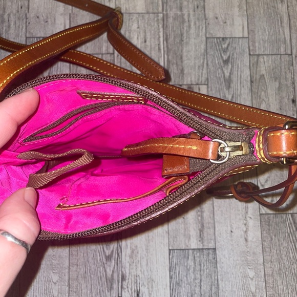 Dooney & Bourke crossbody purse - Picture 5 of 10